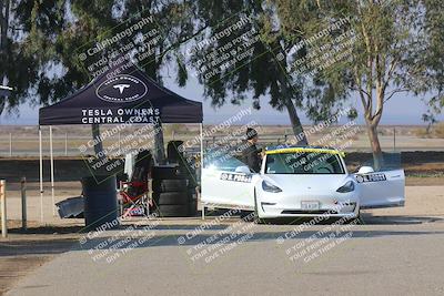 media/Nov-11-2022-GTA Finals Buttonwillow (Fri) [[34b04d7c67]]/Around the Pits/